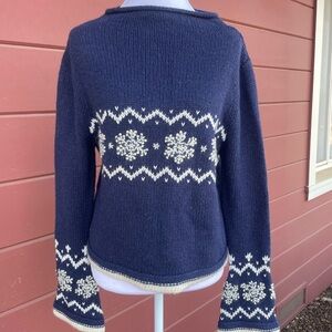 Elegant‎ Navy Blue Snowflake Sweater